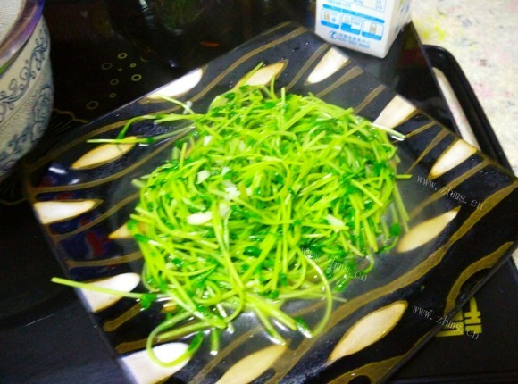 蒜蓉豆苗