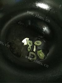 唇齿留香的香肠炒饭做法图解4)
