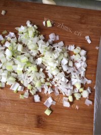 美味营养的韭菜肉包子做法图解3)