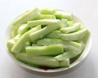 美味的丝瓜肉丸汤做法图解4)