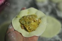 东北酸菜馅肉包子做法图解14)