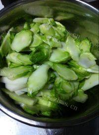 家常菜凉拌娃娃菜做法图解3)