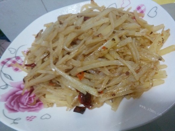 鲜美可口的酸辣土豆丝