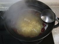 美味的小米红枣粥做法图解6)