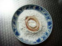 酥脆的酥炸鱿鱼圈做法图解4)