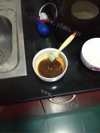 美味的烤鸡翅根做法图解7)