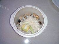 妈妈教我做香菇鸡肉粥做法图解6)