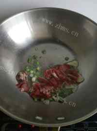 好吃的苦瓜炒肉做法图解4)