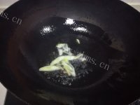 维生素丰富的炒花菜做法图解7)