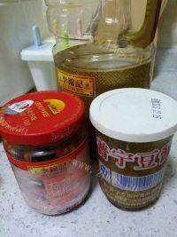 家常菜鱼头豆腐煲做法图解3)