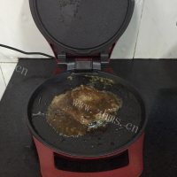 美味电饼档煎牛排做法图解6)