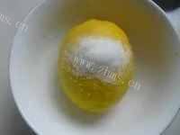 自制柠檬蜂蜜茶做法图解2)
