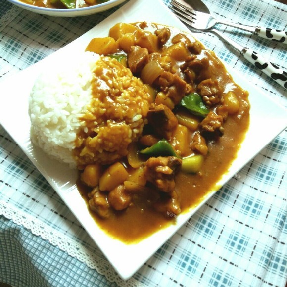 好吃的咖喱鸡腿饭