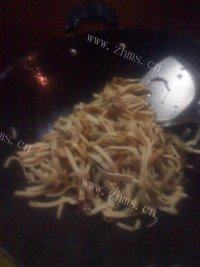 豆腐皮炒韭菜做法图解6)