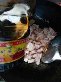 色香味俱全的红烧肉做法图解4)