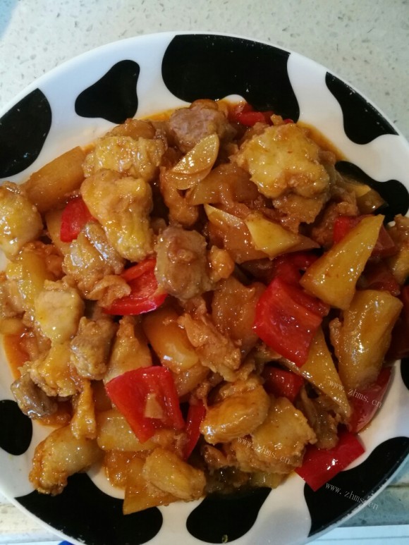 诱人的菠萝咕咾肉