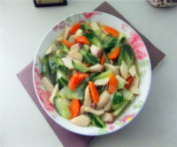 美味的炒三色素菜做法图解8)