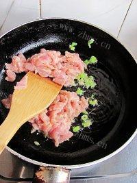 家常菜香菇山药炒肉片做法图解7)