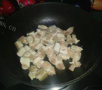 家常菜蒜苗回锅肉做法图解8)