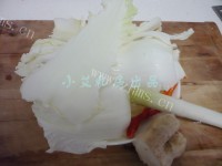 美味的醋溜白菜帮做法图解1)