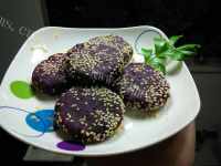 自制紫薯芝麻饼