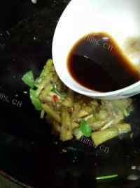 美味佳肴般的鱼香茄子做法图解8)