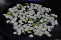 喷香的美豆面包机西葫芦披萨做法图解6)