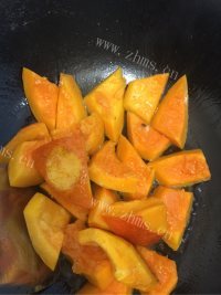 美味的金玉小南瓜做法图解4)