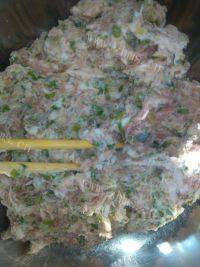 自己做的芹菜肉饺子做法图解2)