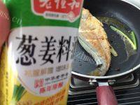 营养丰富的香煎黄花鱼做法图解7)