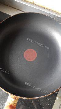 自己做的韭菜鸡蛋锅贴做法图解11)