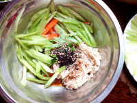 家常菜炝拌金针菇做法图解5)