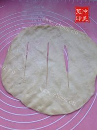 自制炸油饼做法图解12)