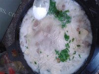 美味的面线煮猪肝做法图解4)