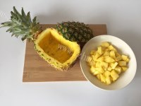 美味的五彩凤梨饭做法图解2)