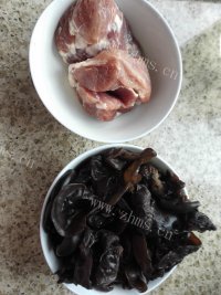 美味木耳肉丝米粉做法图解1)