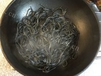 好吃的海鲜墨鱼意面做法图解10)