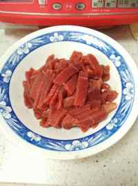 美味的黑椒牛肉做法图解1)