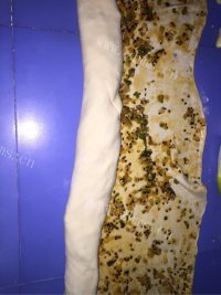 口齿留香的葱花饼做法图解5)
