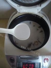 自制牛奶紫薯糖水做法图解5)
