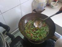 「DIY美食」豆角炒肉做法图解6)