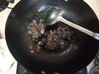 自己做的胡萝卜牛肉炒饭做法图解4)