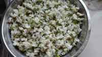 可口的蒸槐花做法图解1)
