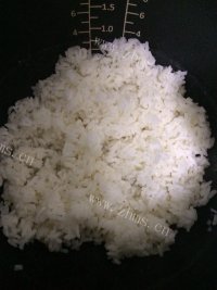 美味的炒米饭做法图解3)
