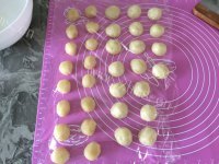 简单的鲜肉榨菜月饼做法图解3)