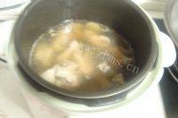 家常菜排骨炖芸豆做法图解2)