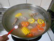 「DIY」玉米排骨汤