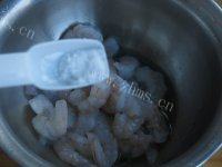 「家有大厨」西兰花炒虾仁做法图解5)