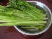 美味的猪肉芹菜馄饨做法图解1)