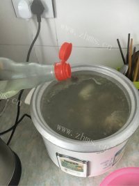 自制排骨绿豆汤做法图解8)